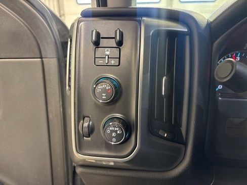 Used 2018 Chevrolet Silverado 1500 LT w/ All Star Edition image 8