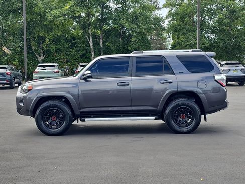 Certified 2022 Toyota 4Runner SR5 Premium image 6