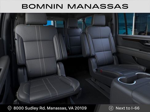 New 2026 Chevrolet Suburban High Country image 17