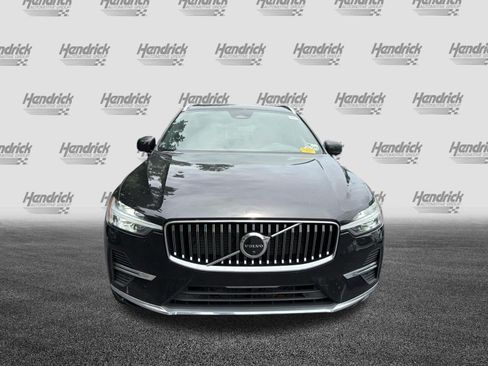 Used 2023 Volvo XC60 B5 Ultimate w/ Climate Package FWD image 5