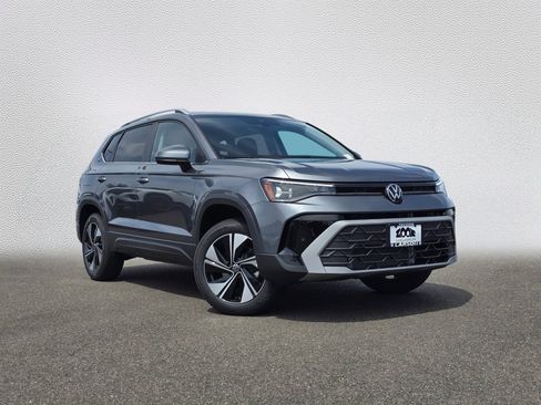 New 2026 Volkswagen Taos SE AWD/4WD image 1