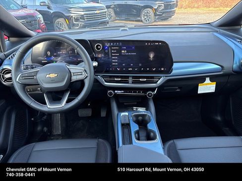 New 2026 Chevrolet Equinox EV LT FWD image 15