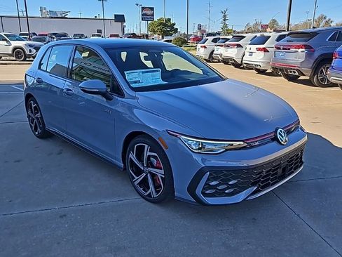 New 2026 Volkswagen GTI SE image 3