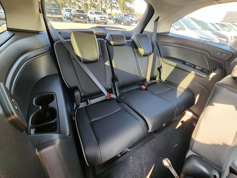 New 2026 Honda Odyssey Touring image 8