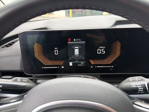 Certified 2025 Kia Carnival image 33