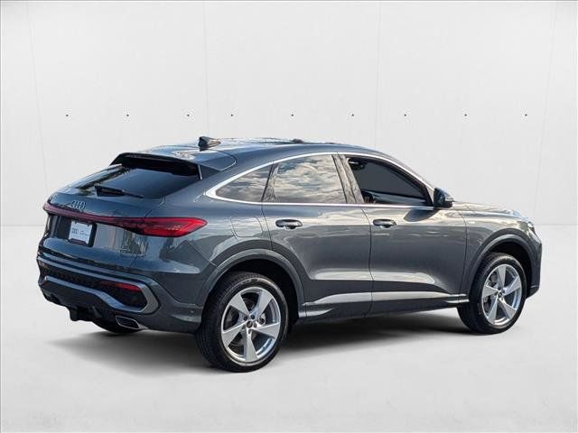 New 2025 Audi Q5 Premium Plus w/ Premium Plus AWD/4WD image 2
