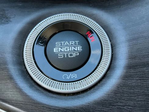 Used 2023 Jeep Grand Cherokee L Limited image 36