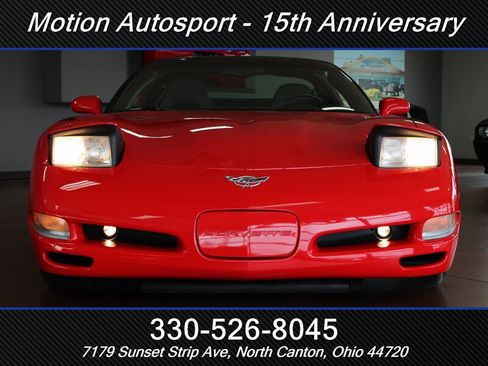 Used 2003 Chevrolet Corvette Coupe w/ Preferred Equipment Group RWD image 38