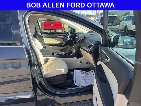 Used 2023 Ford Edge Titanium AWD/4WD image 13