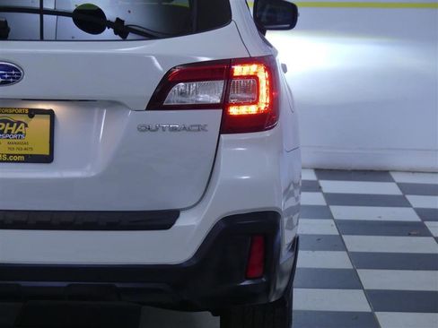 Used 2019 Subaru Outback 2.5i Limited w/ Popular Package #2 image 32