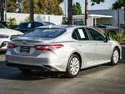 Used 2019 Toyota Camry LE w/ Carpet Mat Package FWD image 6