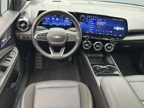 Used 2024 Chevrolet Blazer EV LT AWD/4WD image 10