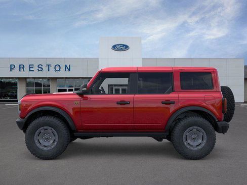 New 2025 Ford Bronco Badlands image 3