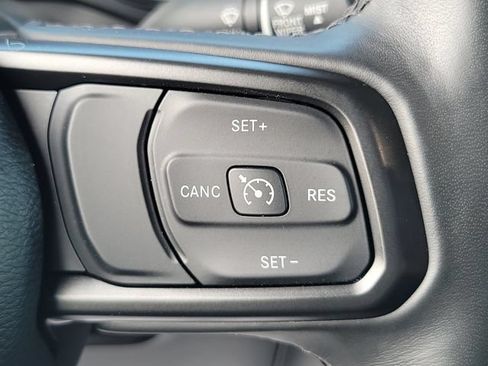 Used 2023 Jeep Gladiator Sport AWD/4WD image 29