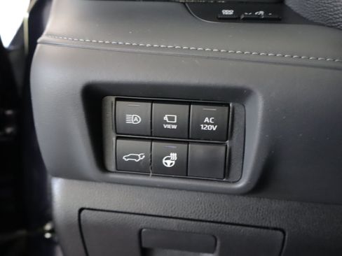Used 2025 Toyota Highlander Platinum AWD/4WD image 15