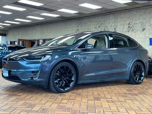 Used 2016 Tesla Model X 90D image 5