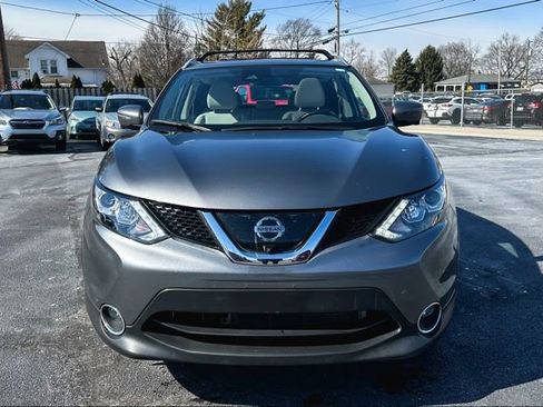 Used 2017 Nissan Rogue Sport SL w/ SL Premium Package image 2