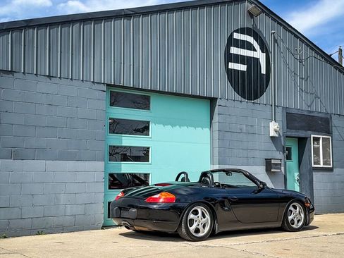 Used 2000 Porsche Boxster RWD image 11
