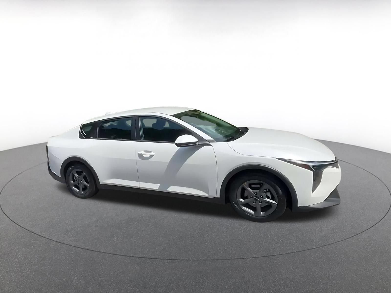 Used 2026 Kia K4 FWD image 2