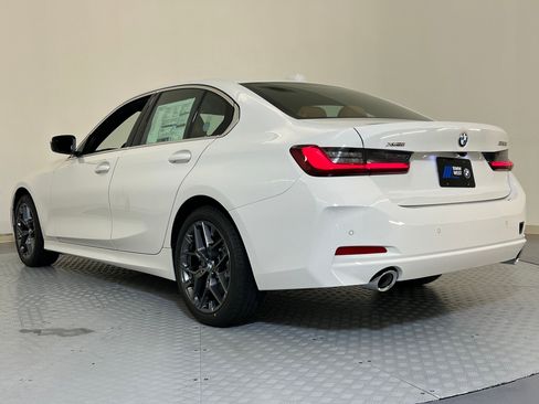 Used 2025 BMW 330i xDrive Sedan w/ Premium Package AWD/4WD image 2