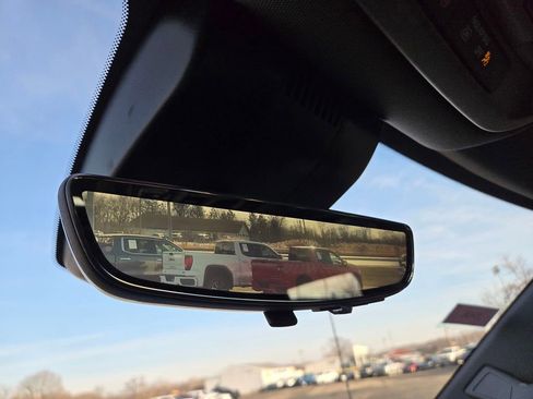 Used 2025 GMC Sierra 2500 Denali image 14