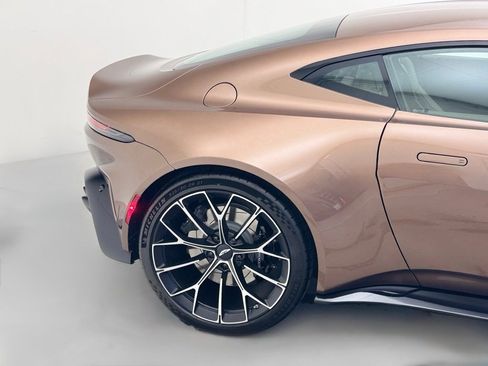 New 2025 Aston Martin V8 Vantage Coupe image 30