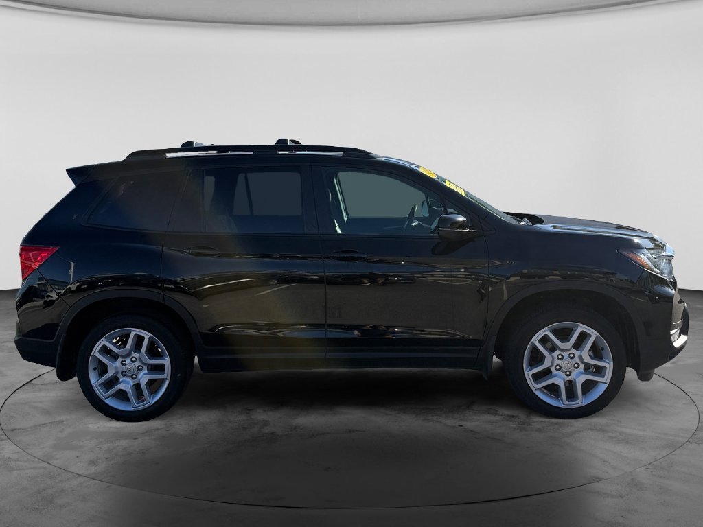 Used 2025 Honda Passport EX-L image 11