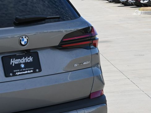 New 2026 BMW X5 sDrive40i image 7