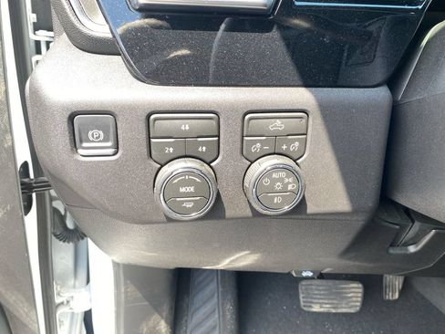 Used 2026 Chevrolet Silverado 2500 LT AWD/4WD image 23