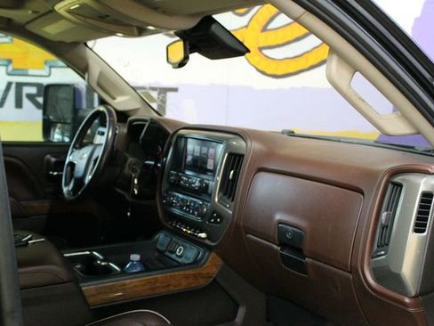 Used 2016 Chevrolet Silverado 2500 High Country w/ High Country Premium Package AWD/4WD image 11