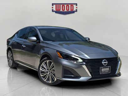 Used 2025 Nissan Altima 2.5 SL