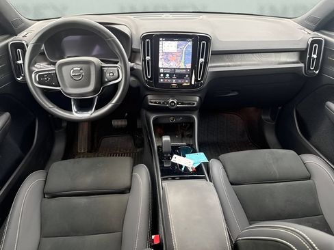 Used 2023 Volvo XC40 Recharge Ultimate AWD/4WD image 10