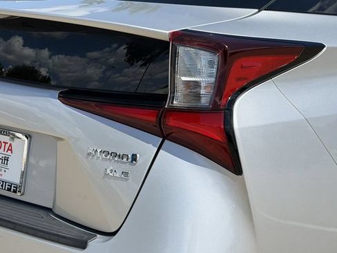 Used 2021 Toyota Prius XLE FWD image 7
