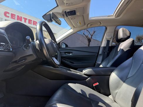 Used 2023 Honda Accord Touring image 14