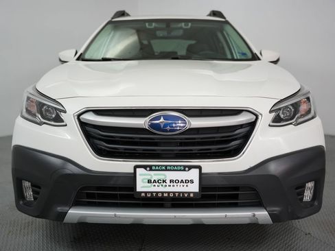 Used 2020 Subaru Outback Limited image 2