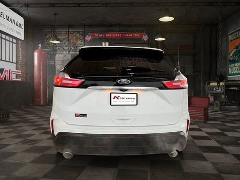 Used 2019 Ford Edge SE w/ SE Fleet Driver's Package image 4