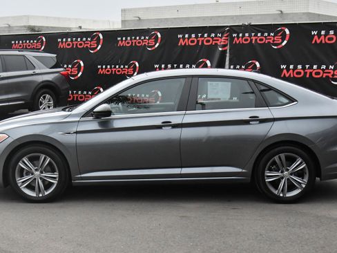 Used 2020 Volkswagen Jetta R-Line image 4