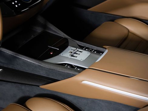 Used 2024 Ferrari Purosangue image 31