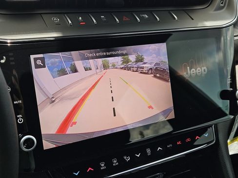 New 2026 Jeep Grand Cherokee Altitude AWD/4WD image 16