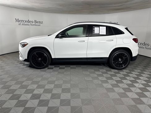 Certified 2025 Mercedes-Benz GLA 250 image 4