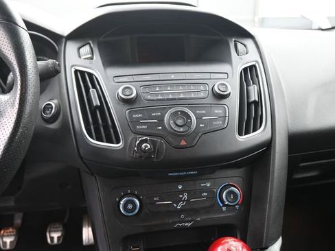 Used 2018 Ford Focus ST image 80