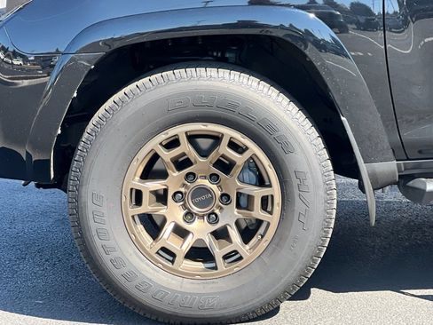 Used 2023 Toyota 4Runner 40th Anniversary SE image 25