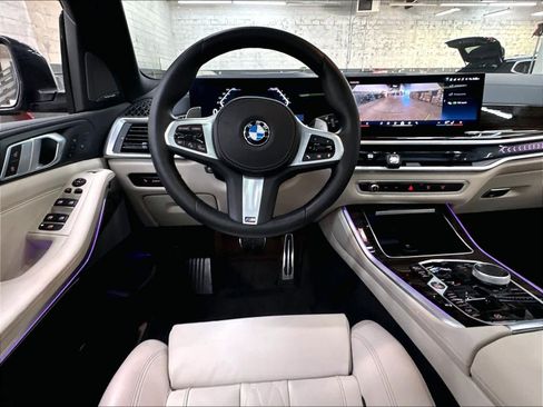 Used 2025 BMW X5 xDrive40i w/ Executive Package AWD/4WD image 8