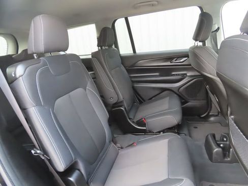 Used 2023 Jeep Grand Cherokee L Laredo w/ Luxury Tech Group I AWD/4WD image 29