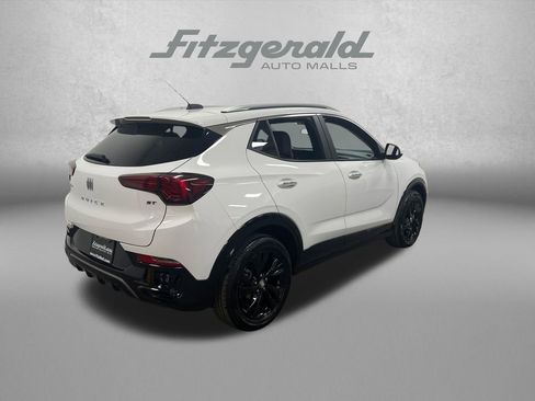 Used 2024 Buick Encore GX Sport Touring FWD image 7