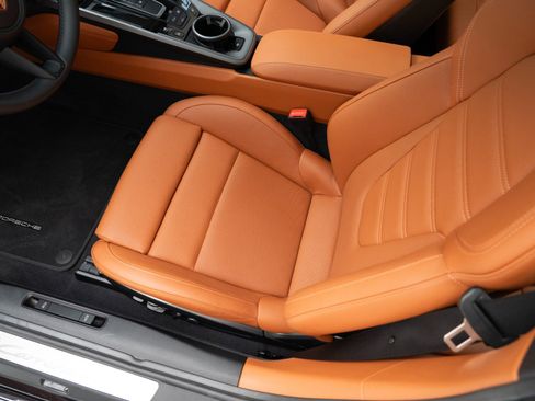 Certified 2026 Porsche 911 Carrera 4S AWD/4WD image 16