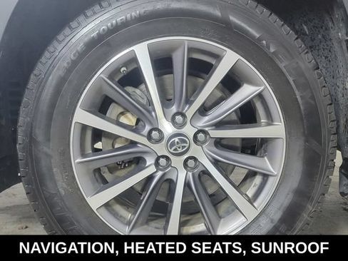 Used 2019 Toyota Highlander XLE AWD/4WD image 10