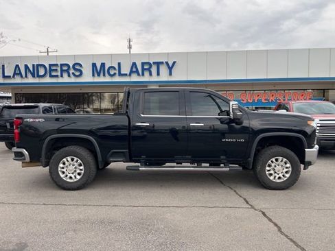 Used 2021 Chevrolet Silverado 2500 LTZ image 2