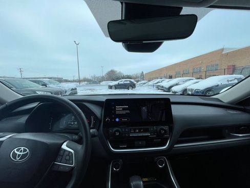 Used 2025 Toyota Grand Highlander FWD image 34