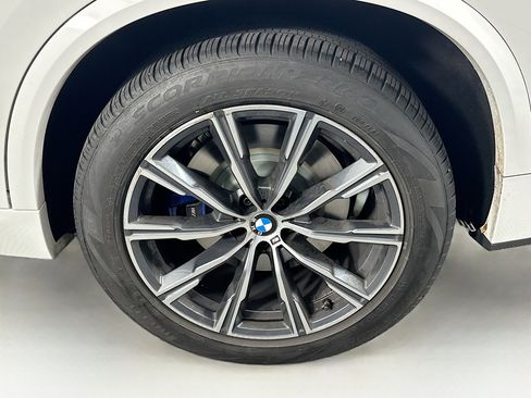Used 2020 BMW X5 M50i w/ Executive Package image 11